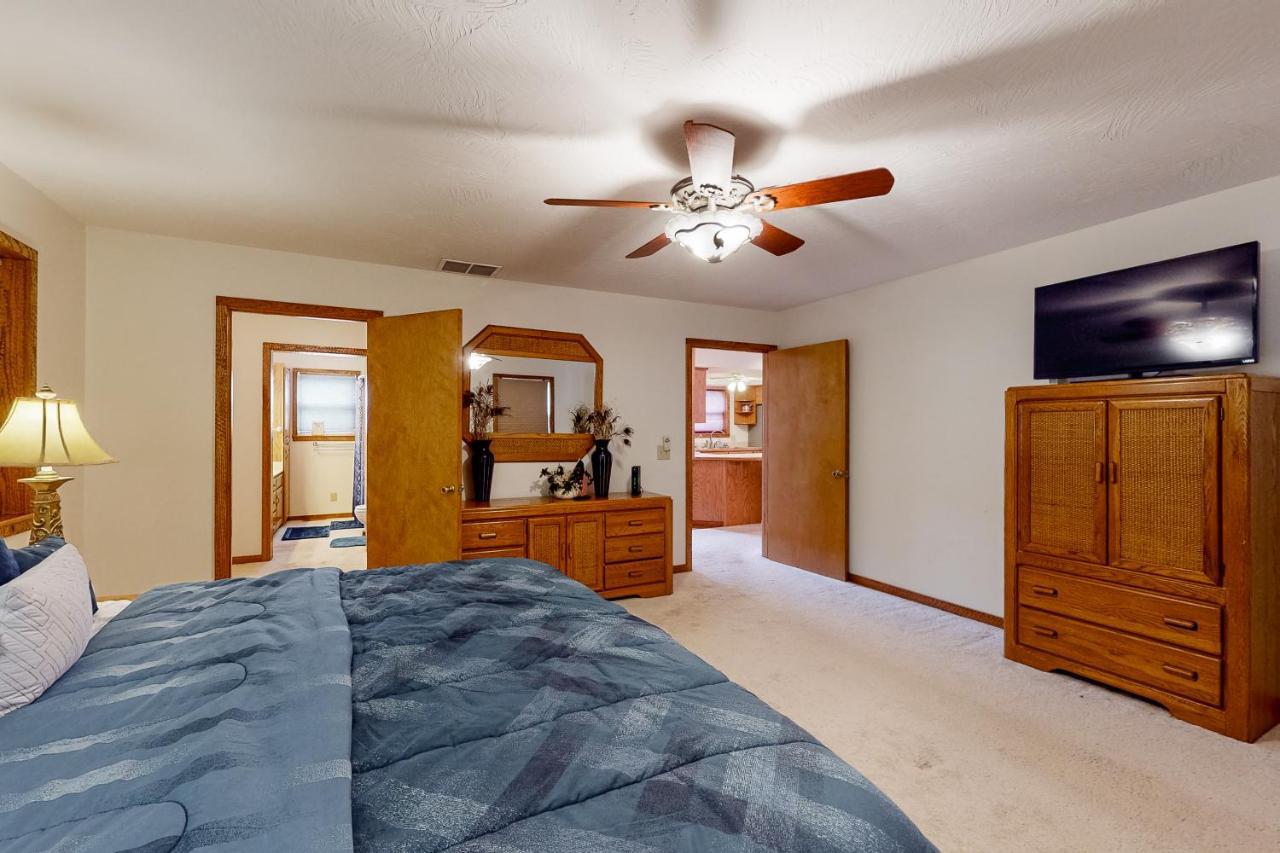 Edgewater Beach Resort 19 Forsyth Buitenkant foto